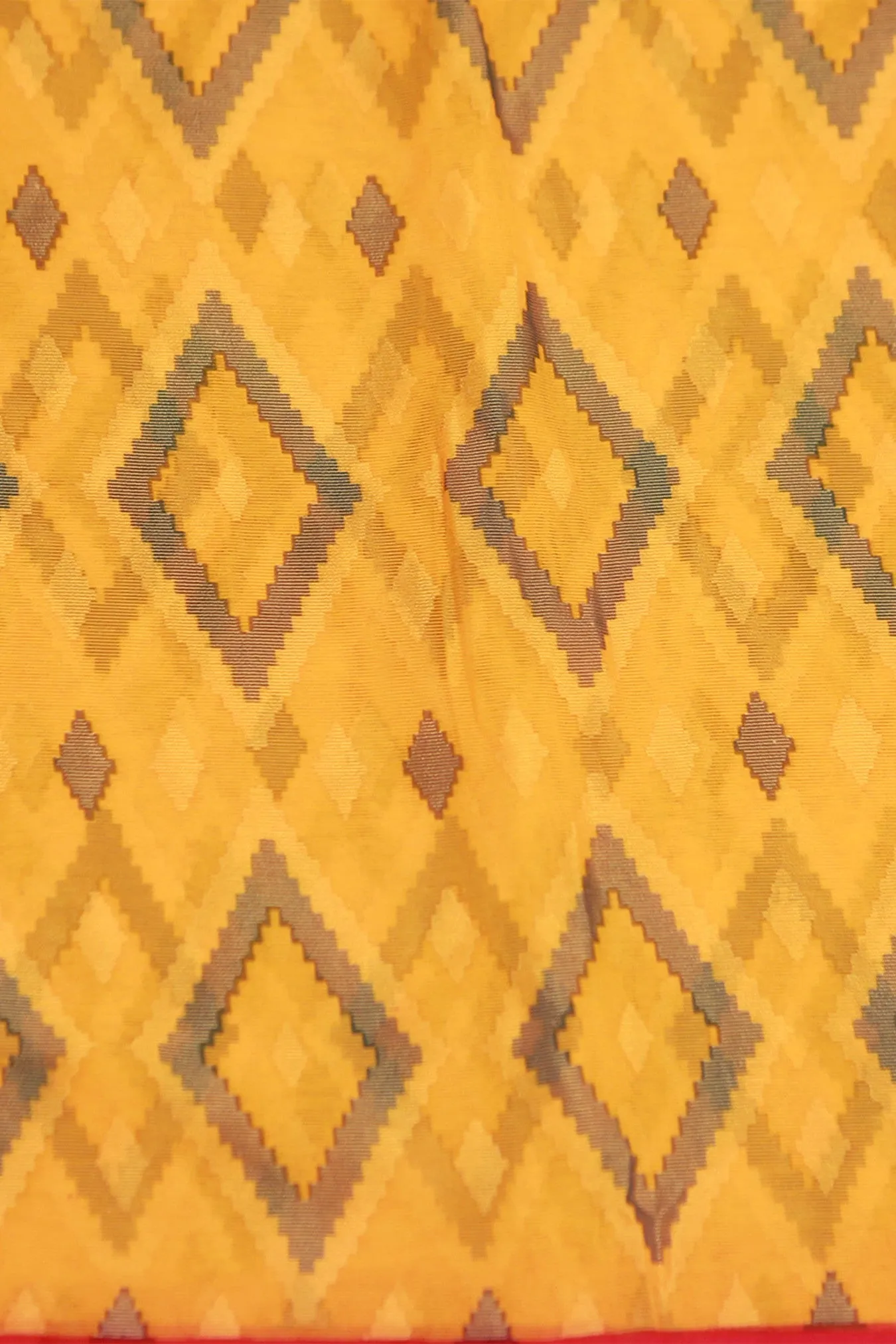 Contrast Pallu Ikkat Brasso Saree - Lightweight & Stylish