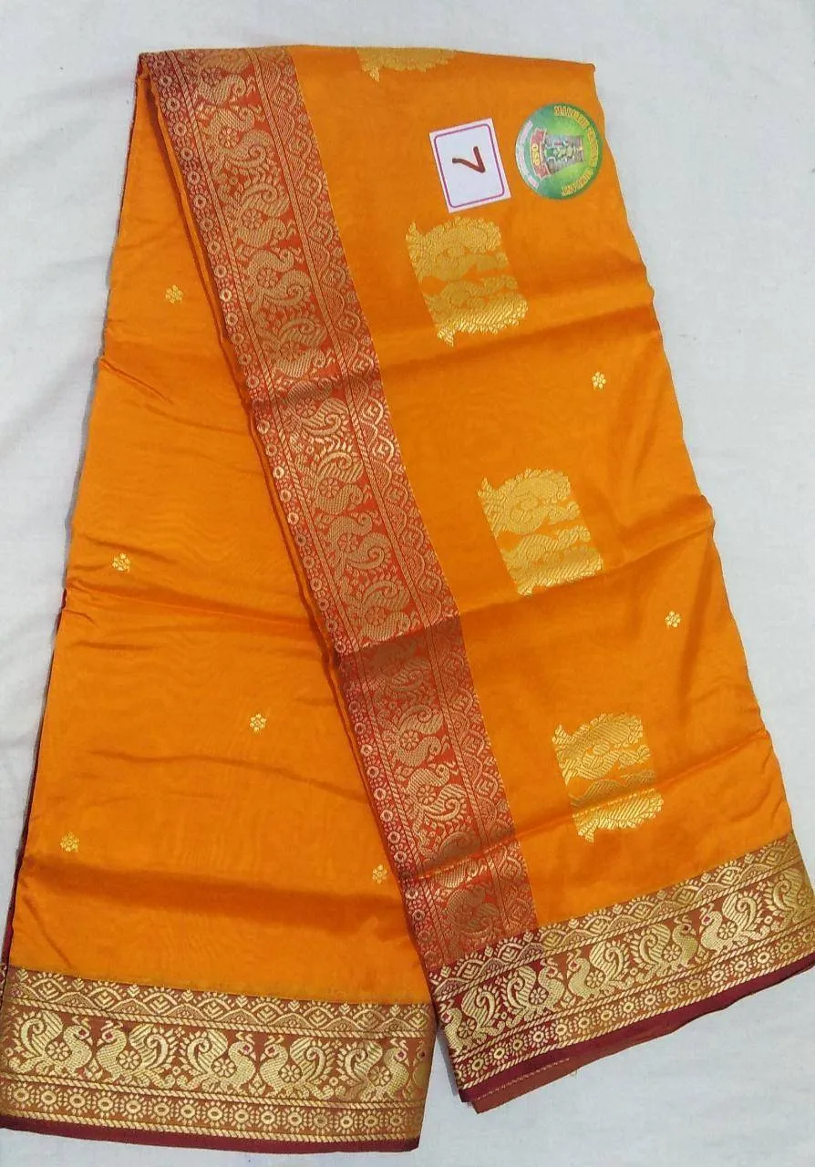 Exquisite Madurai Silk Saree with Rich Pallu & Coordinating Blouse