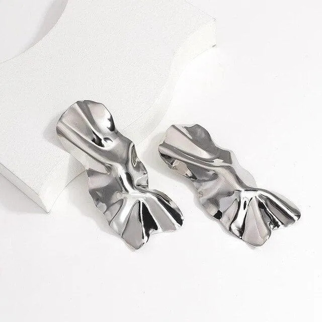 MINIMALIST EARRINGS